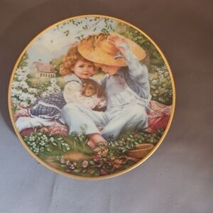 Vintage Recco Collector's Decorative Plate  Gold Trim 1989 Sandra Kuck Issue